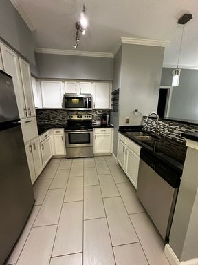 RESORT STYLE LIVING at the Barrington Park Condos!- Beautifully update 2/2 on Ground Floor! – photo 1