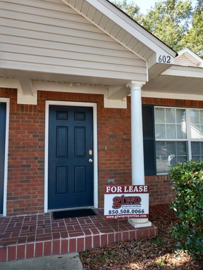 Beautiful 3 Bed 3 Bath Townhouse in Savannah Crossing – photo 1