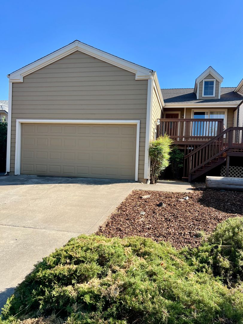 Sutter Creek House: 54 Bryson Drive