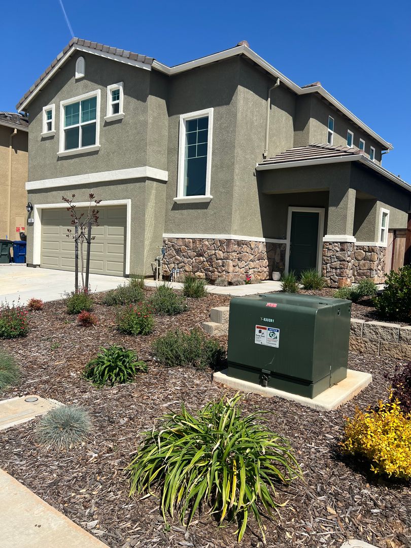 Ione House: 1508 Lahonton Way