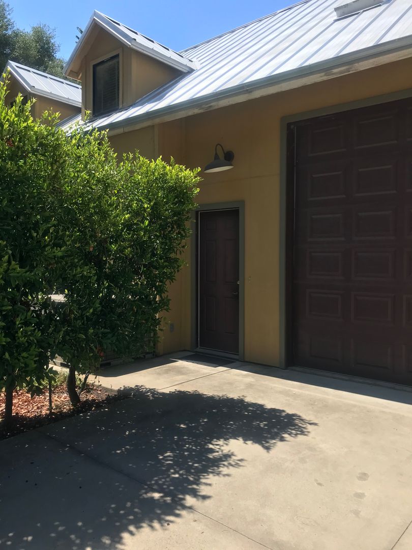 Mokelumne Hill Apartment: 8740 E. Center Street