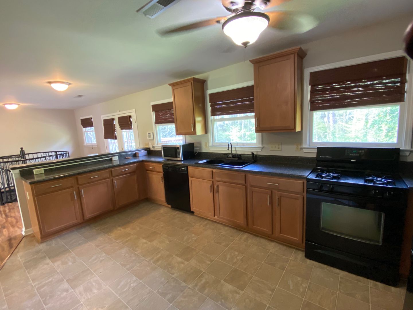 3 bed/2 bath Beautiful 1-Level Home + Finished Basement! in PRIME BROOKHAVEN LOCATION! 