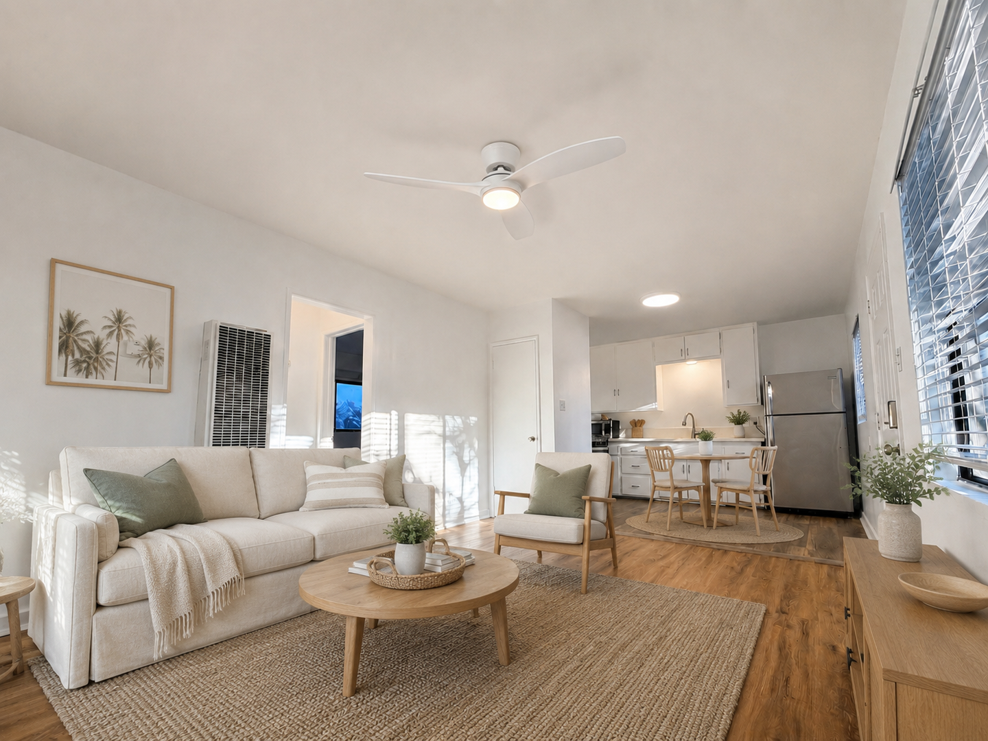 Long Beach Apartment: 1056 E 6th