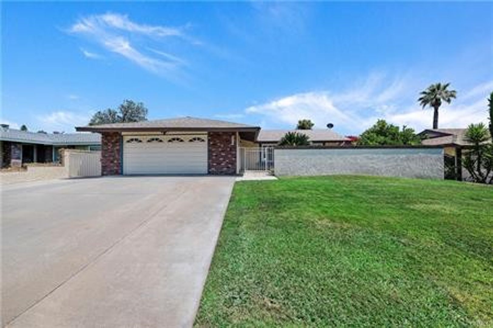 Riverside House: 6954 Viking Ct.