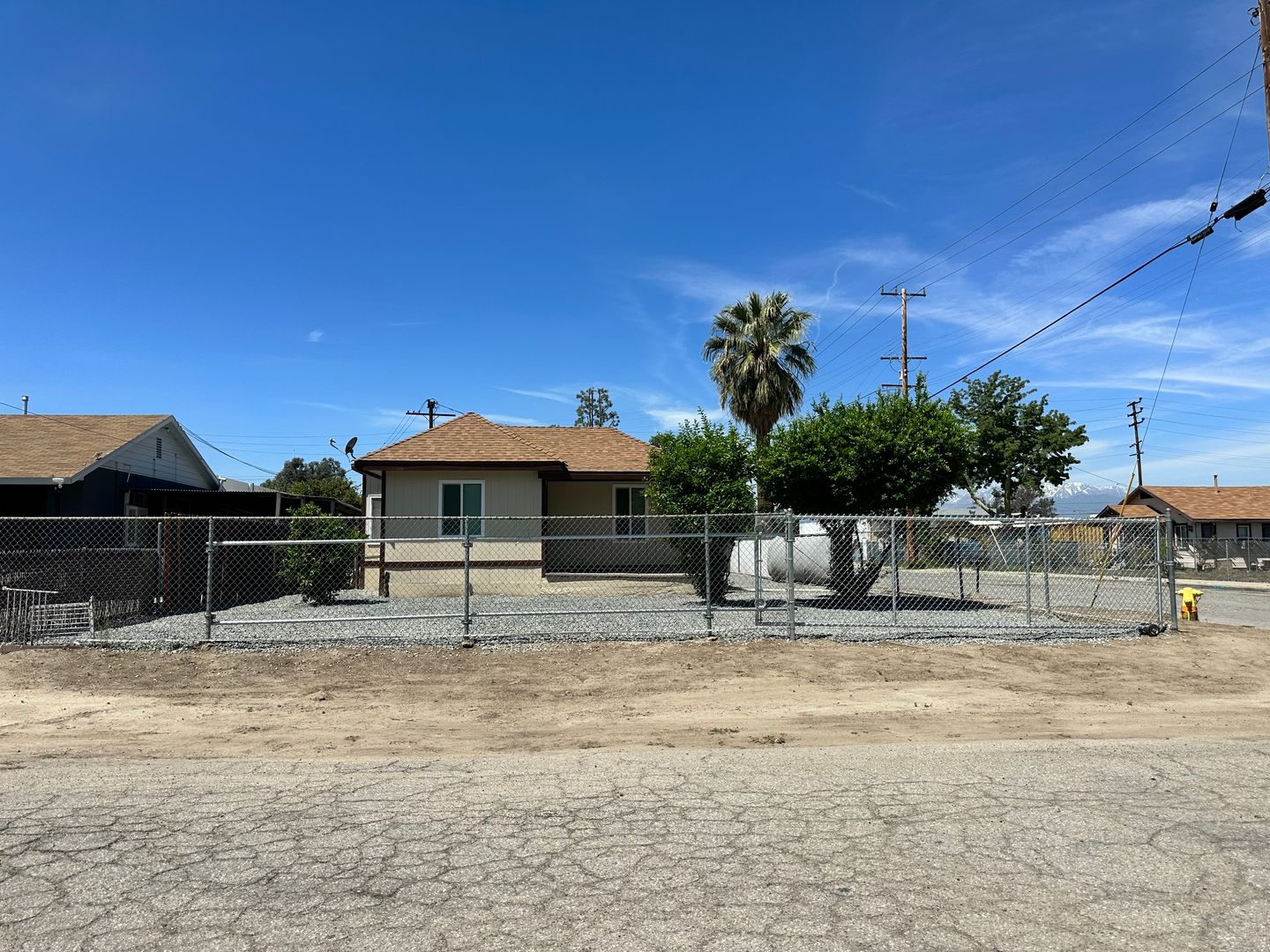 San Bernardino House: 415 Oak St