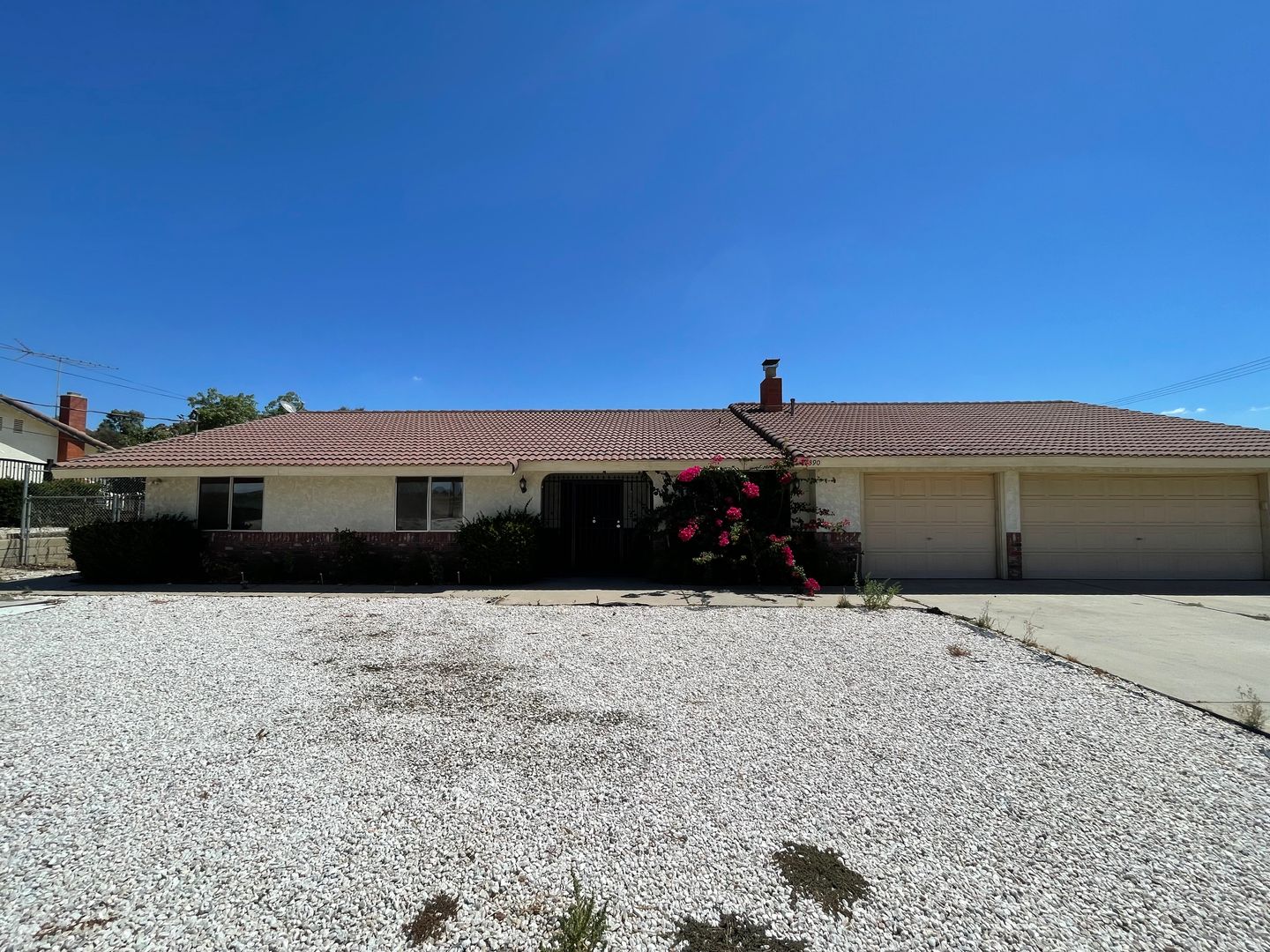 Moreno Valley Apartment: 27390 Alessandro Blvd.