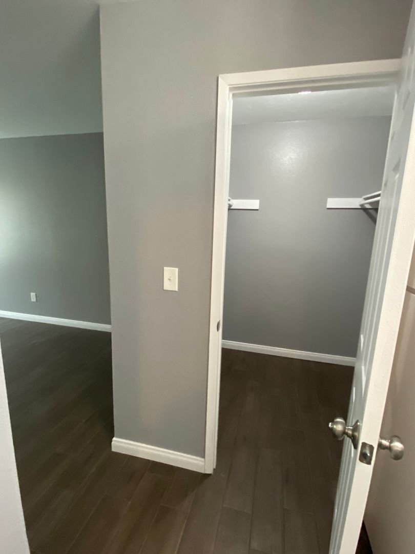 San Diego House: 6052 Rancho Mission Rd. Unit 400