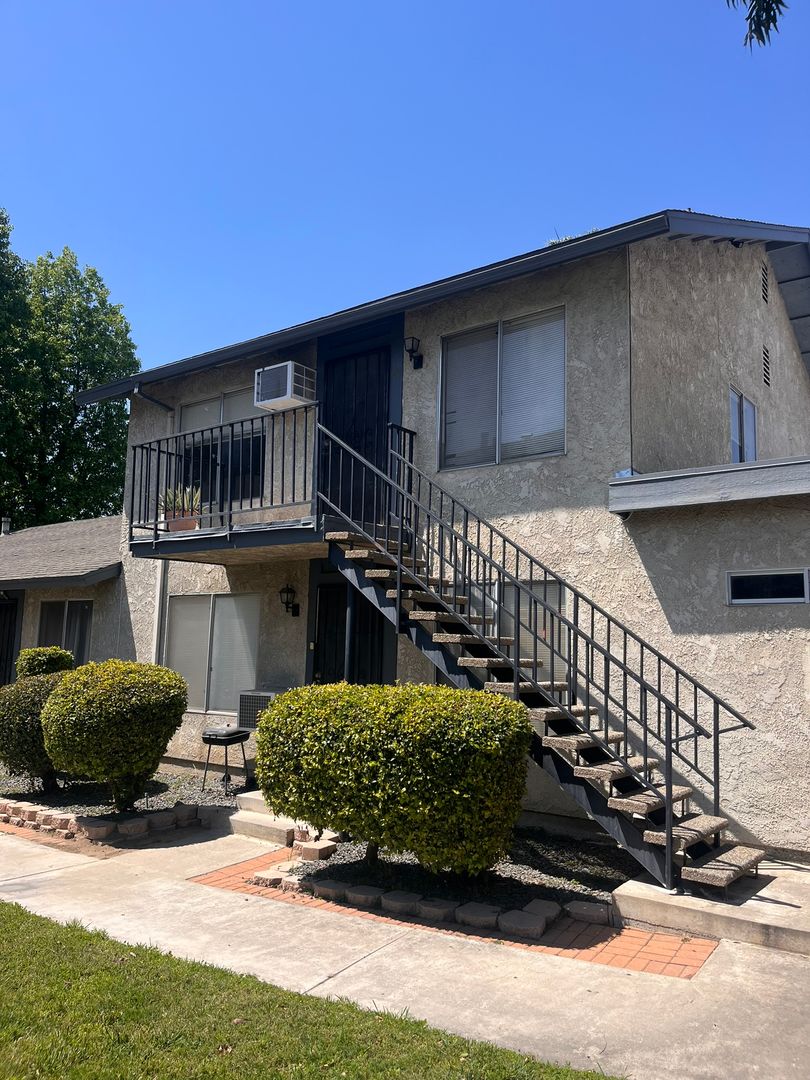 San Bernardino Apartment: 3969-3981 Genevieve St.