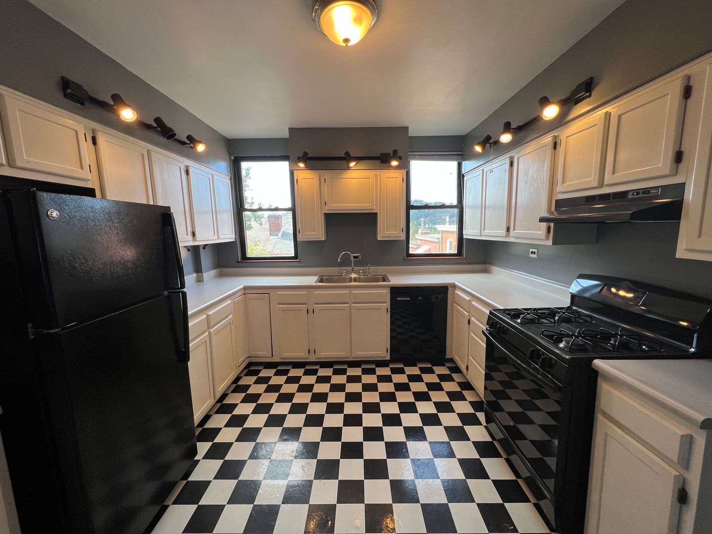 Pittsburgh House: 5329 Holmes St.
