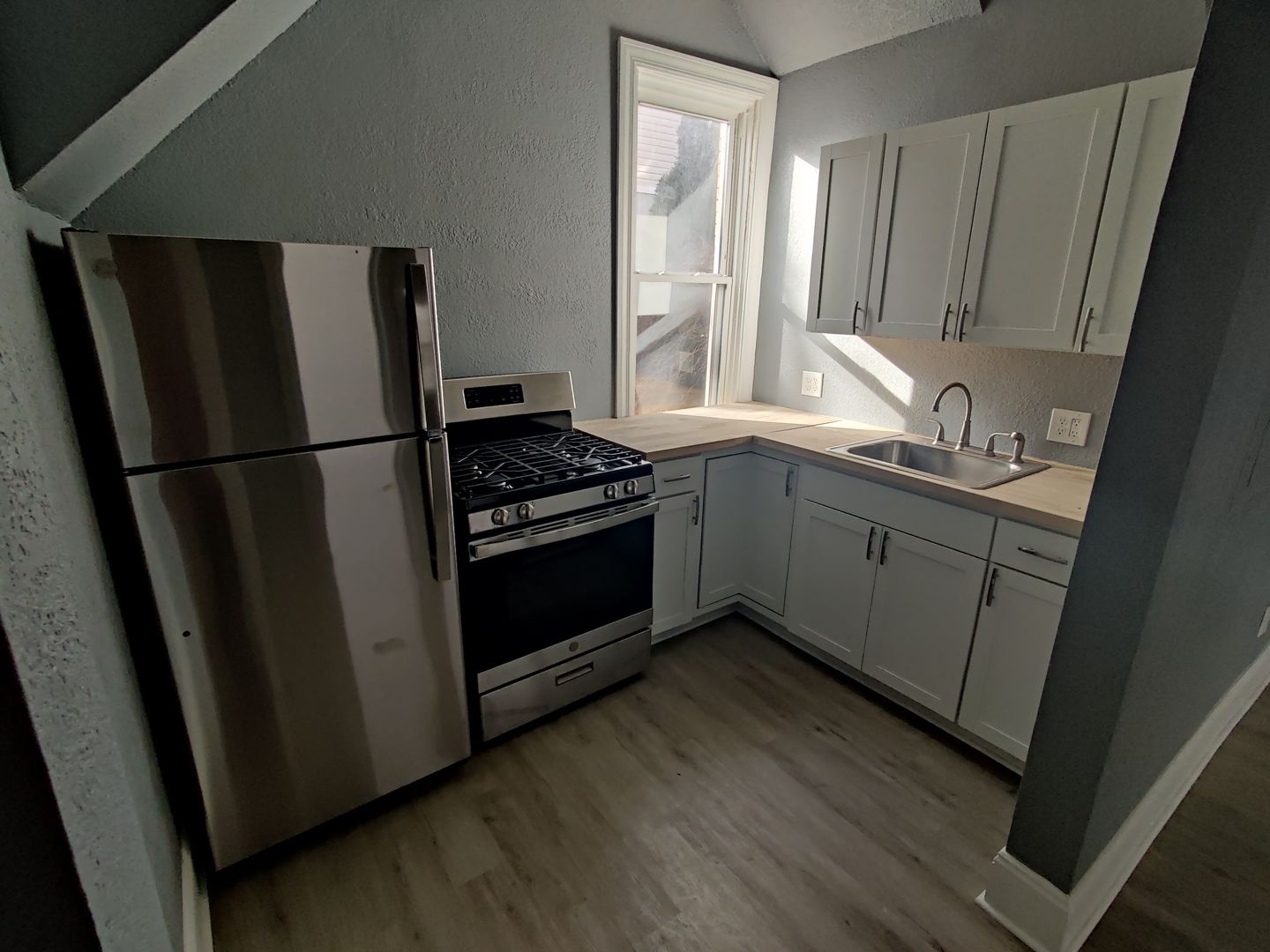 Pittsburgh Apartment: 121 Cohassett St
