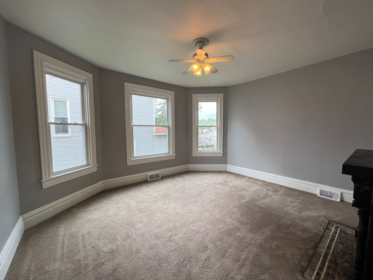 Carnegie Apartment: 325 Rowland - Apt. #1