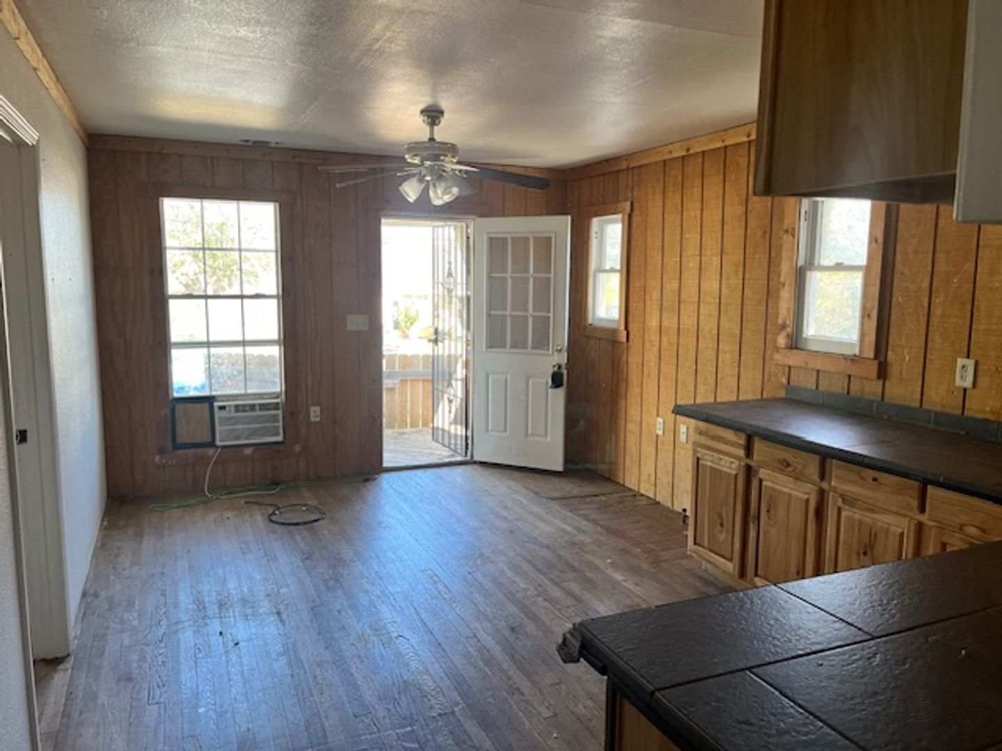 Amarillo House: 4239 SW 9th