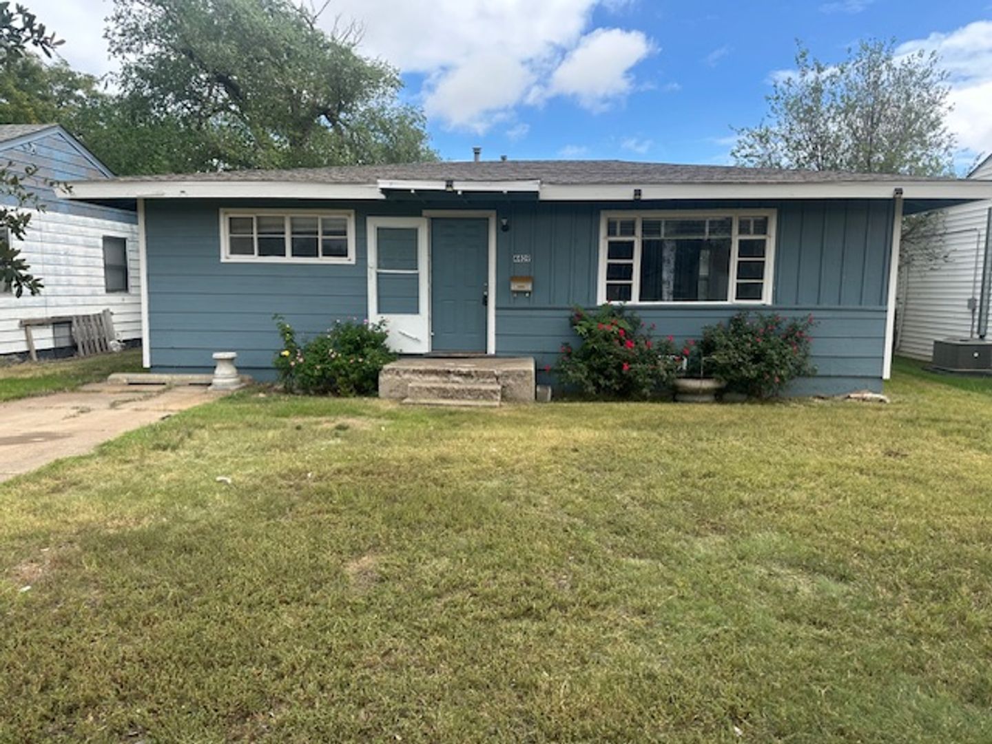 Amarillo House: 4409 Travis