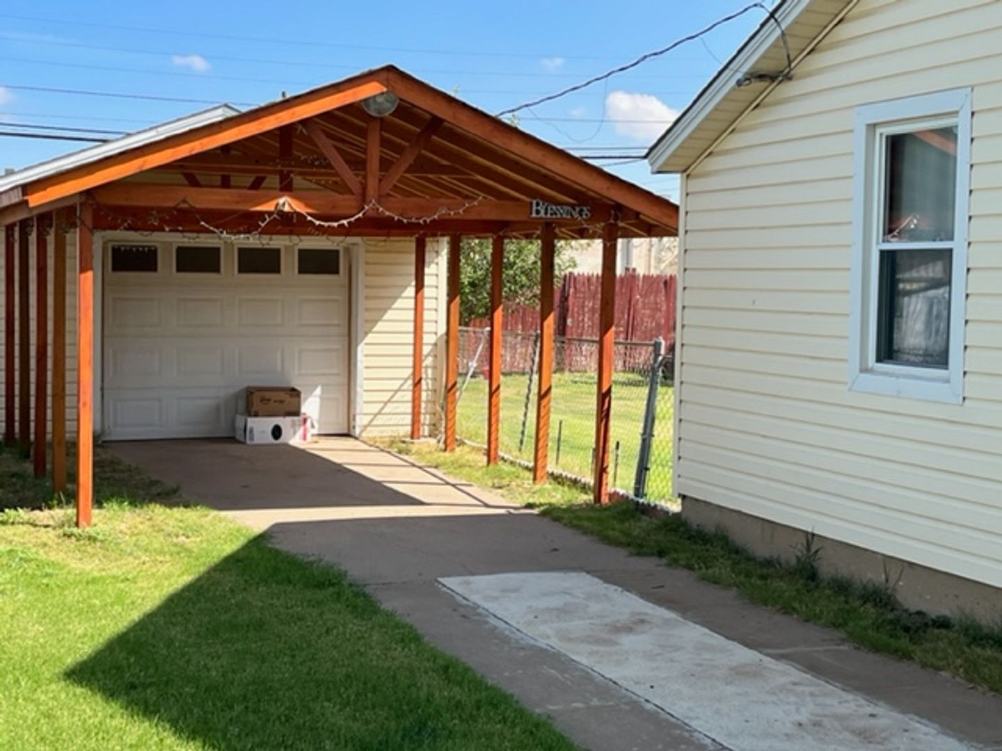 Amarillo House: 3411 NE 22nd