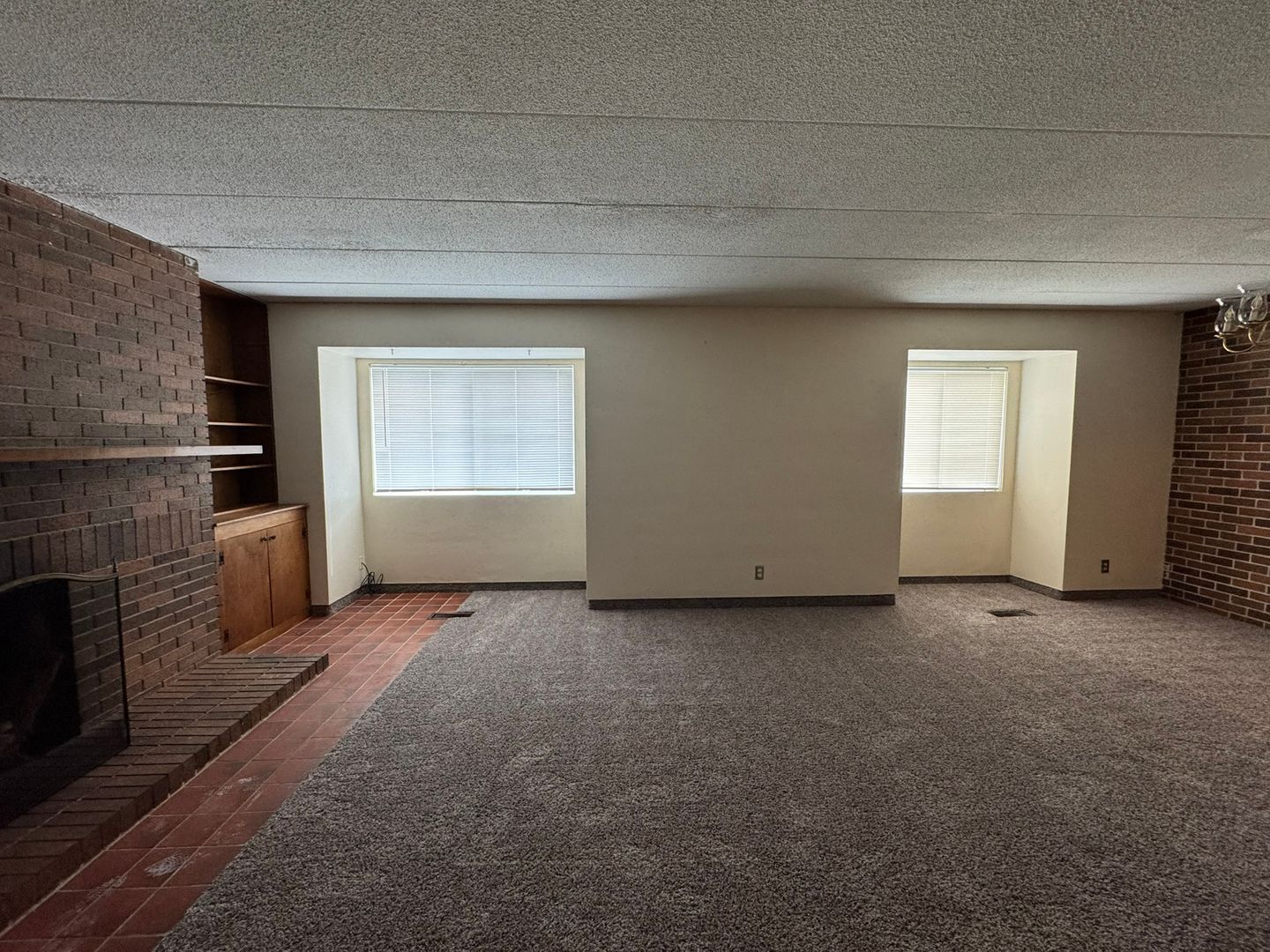 Columbia Apartment: 1402 Bass Ave