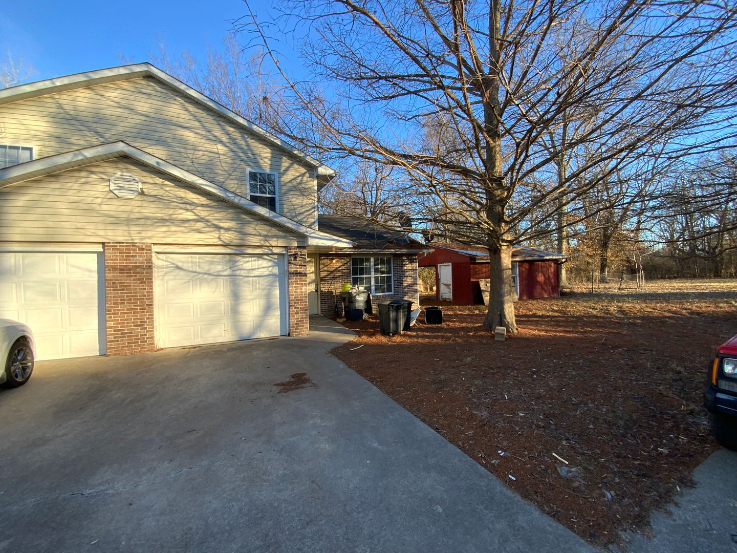 Columbia Apartment: 1416 W Worley