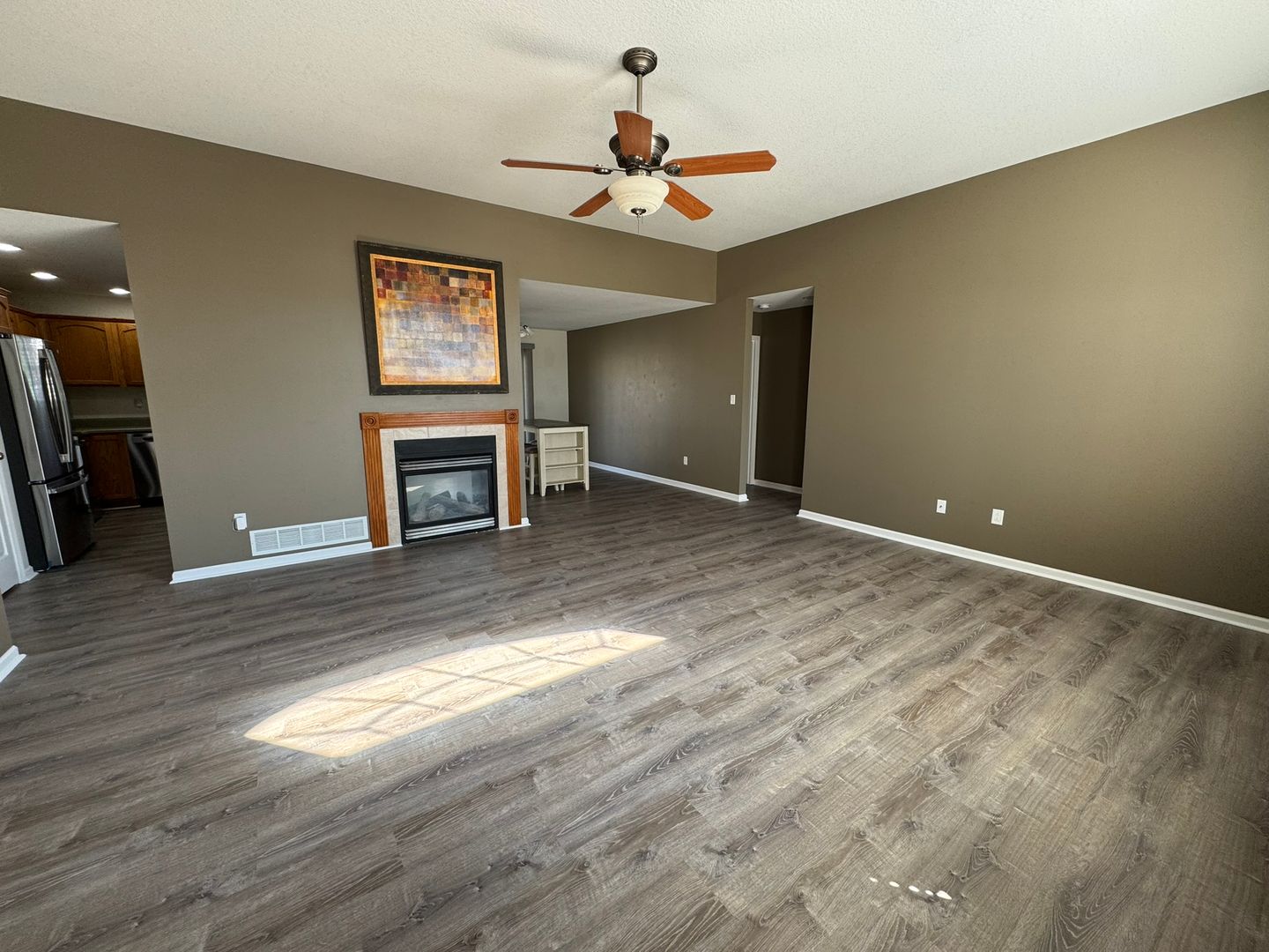 COLUMBIA House: 2603 Oakfield dr