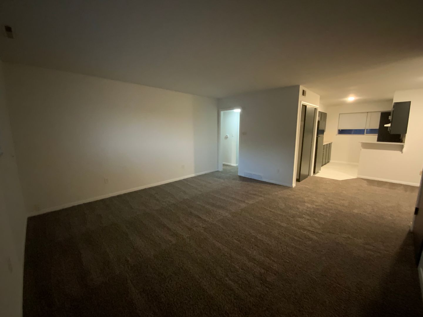 Columbia Apartment: 105 W Broadway