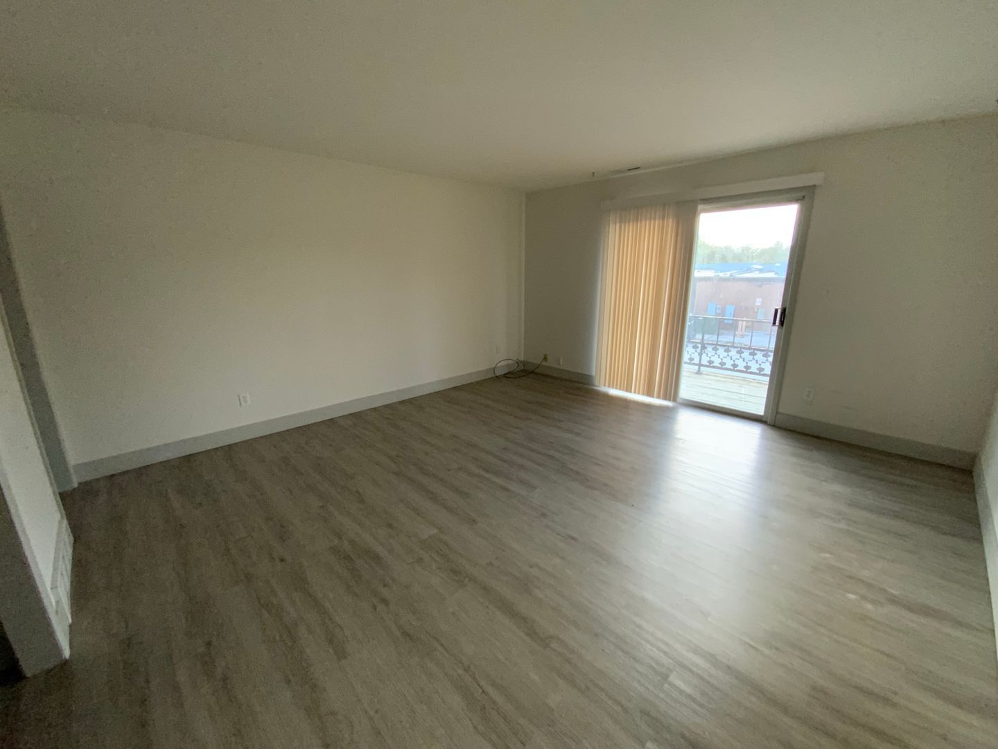 Columbia Apartment: 105 W Broadway