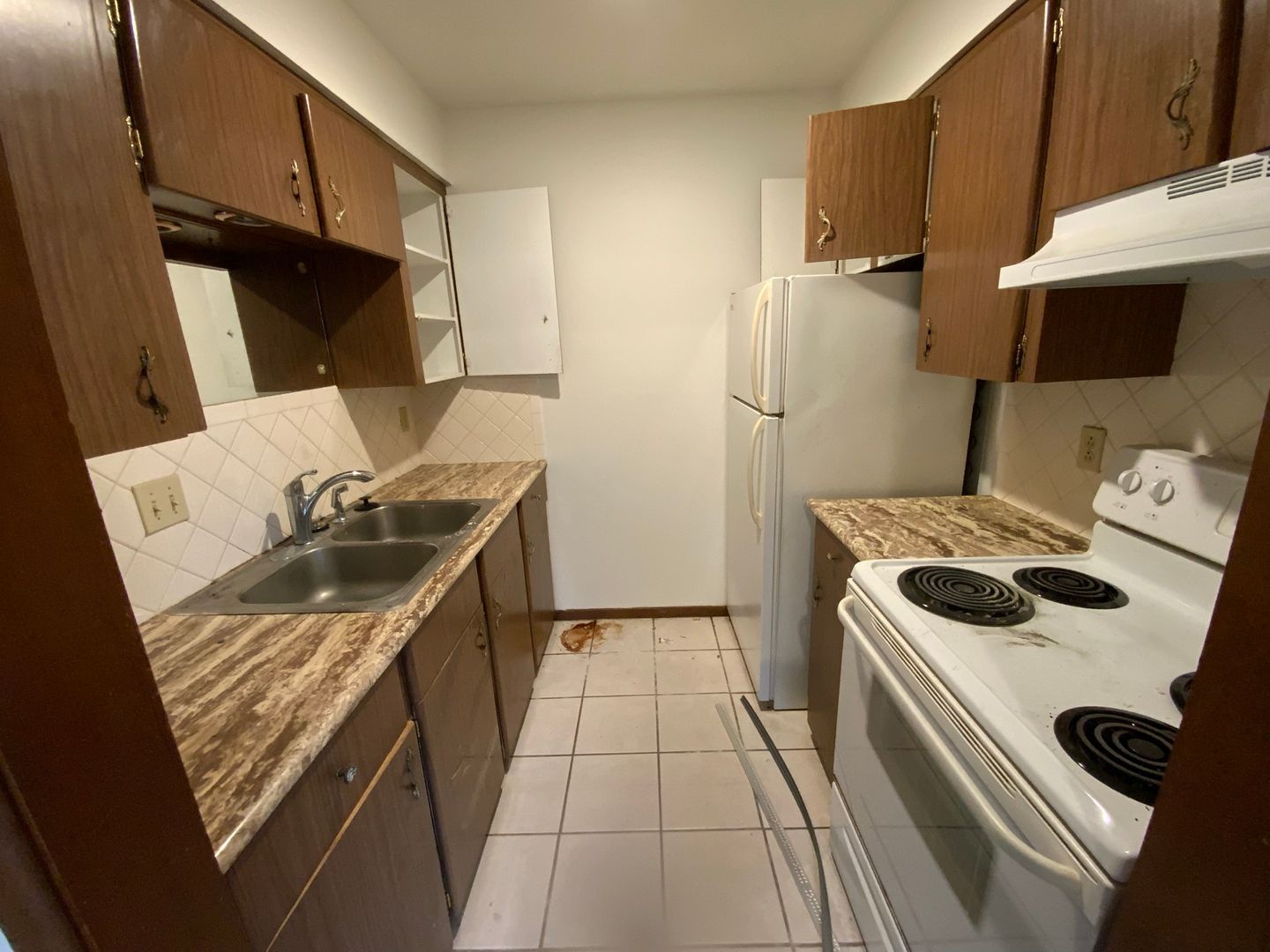 Columbia Apartment: 105 W Broadway