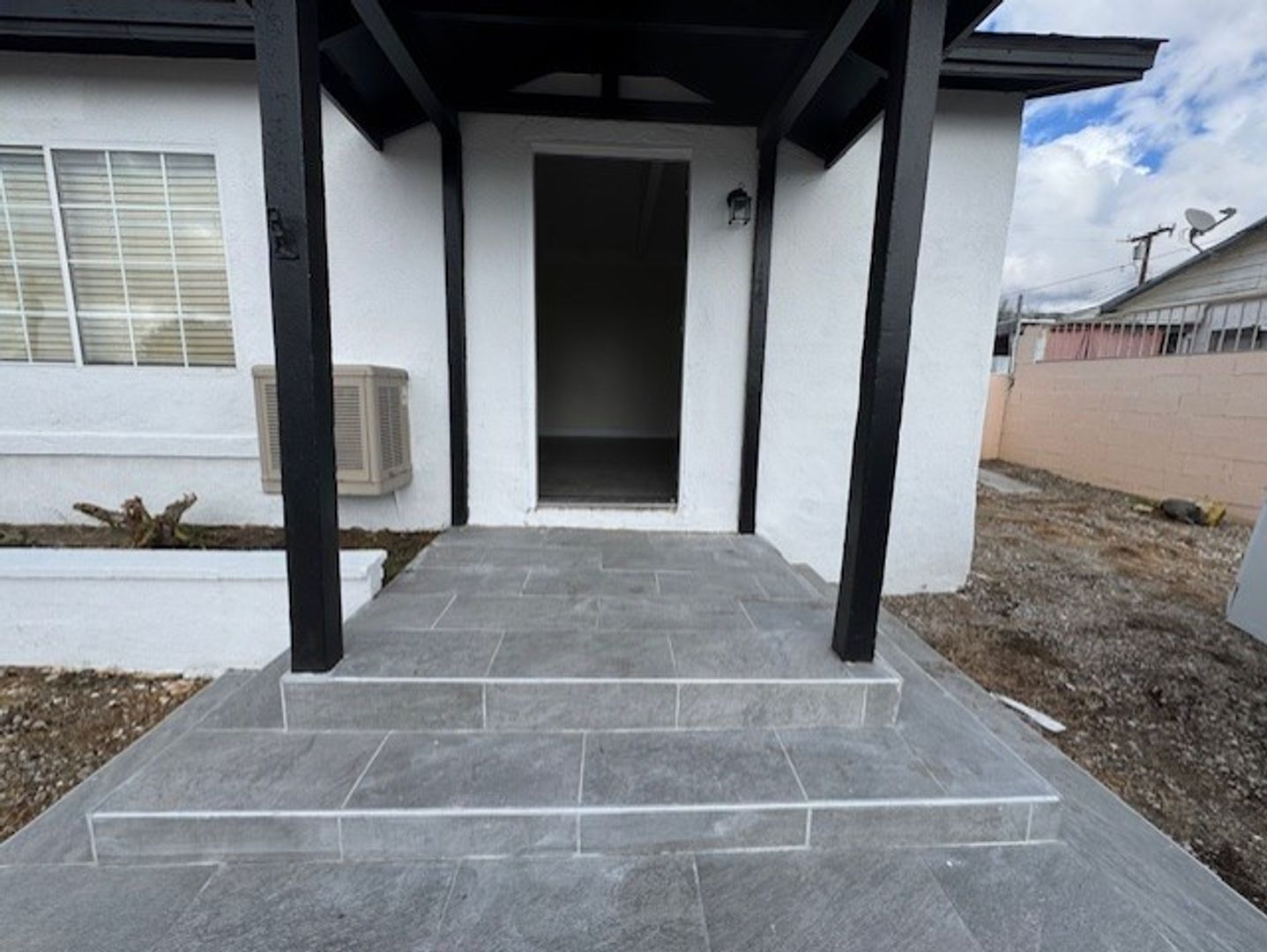 Desert Hot Springs Apartment: 66348 3rd Street