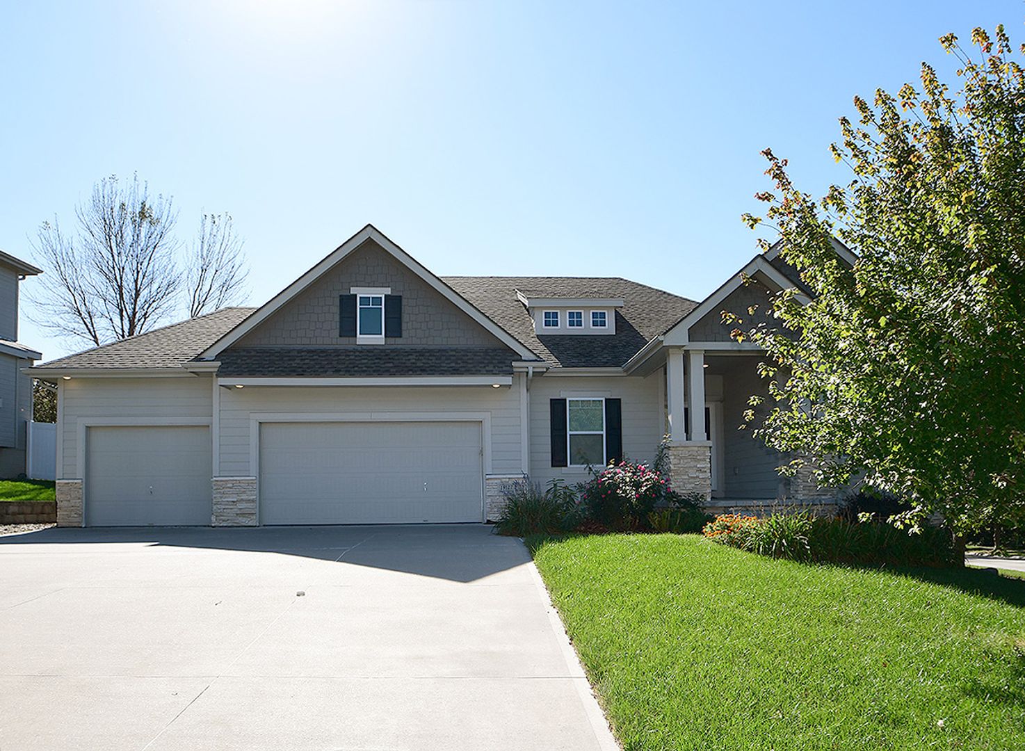 Omaha House: 19527 Shadow Ridge Dr