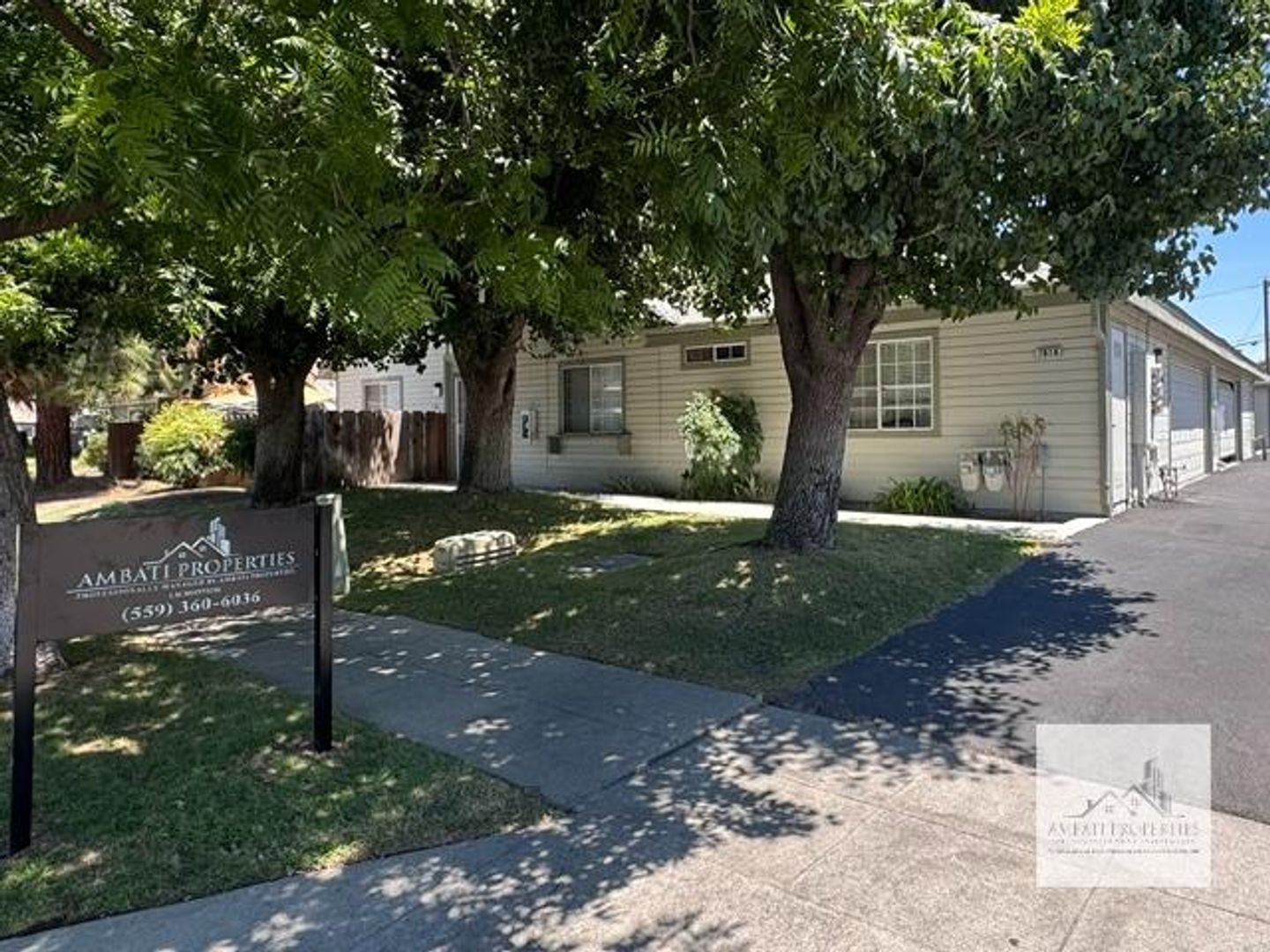 Fresno Apartment: 7016 N Thorne