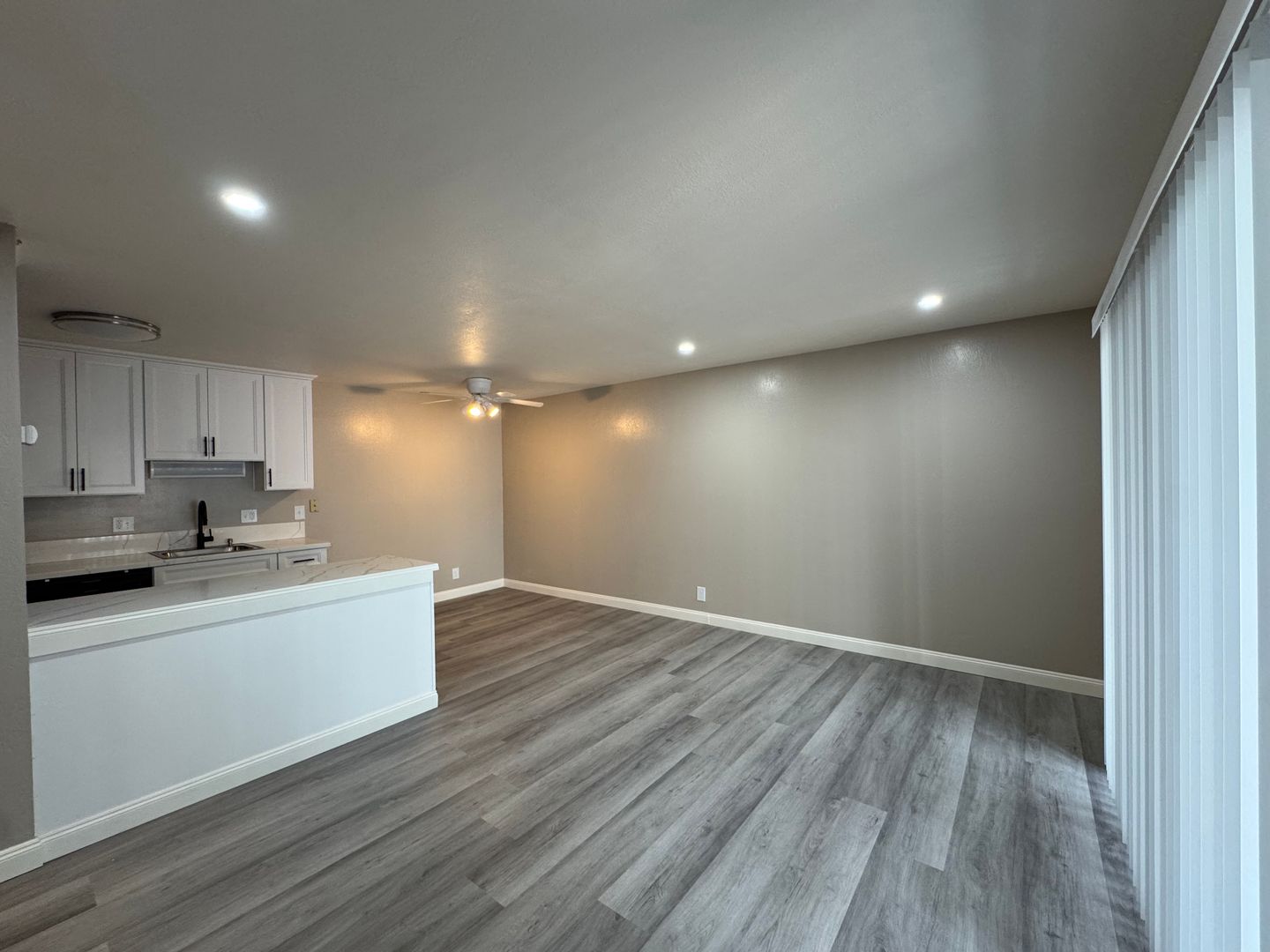 Oakland Apartment: 520 Van Buren