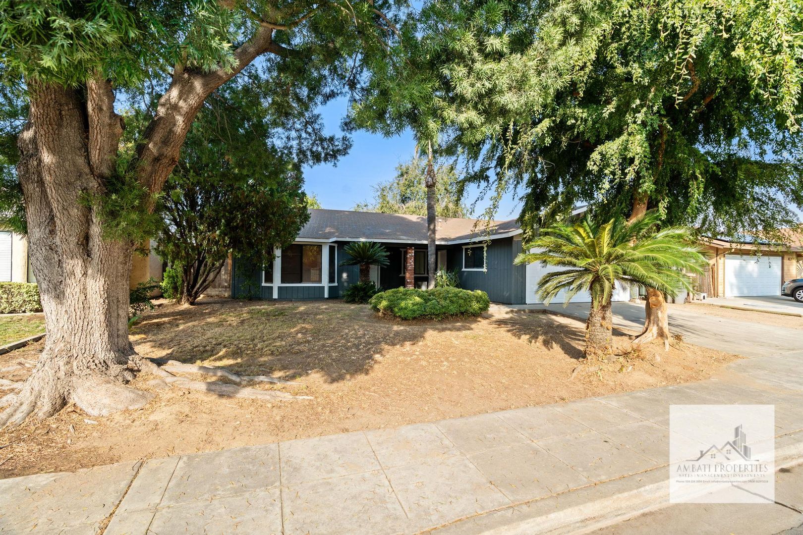 Clovis House: 2926 Ezie Ave