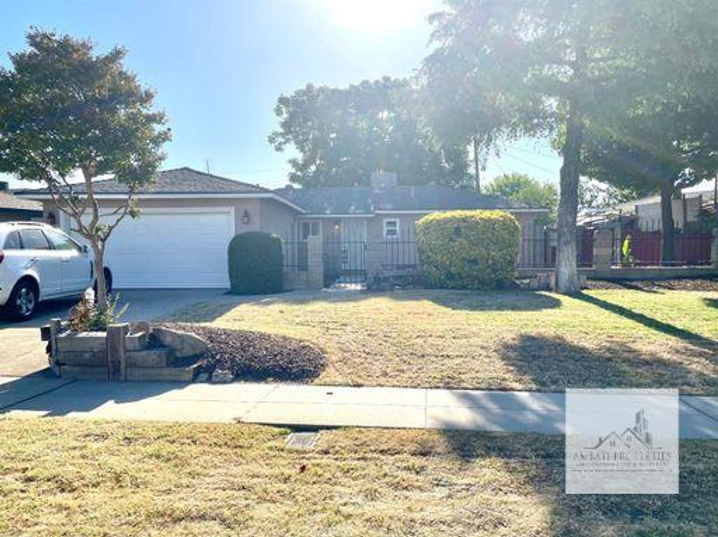 Fresno House: 4442 N. Manila Ave