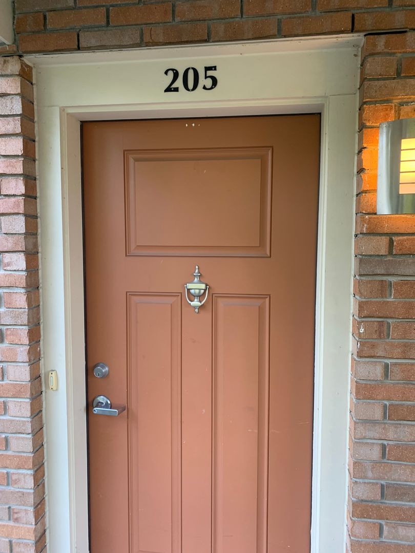 West Allis Apartment: 1807 S. 92nd St.