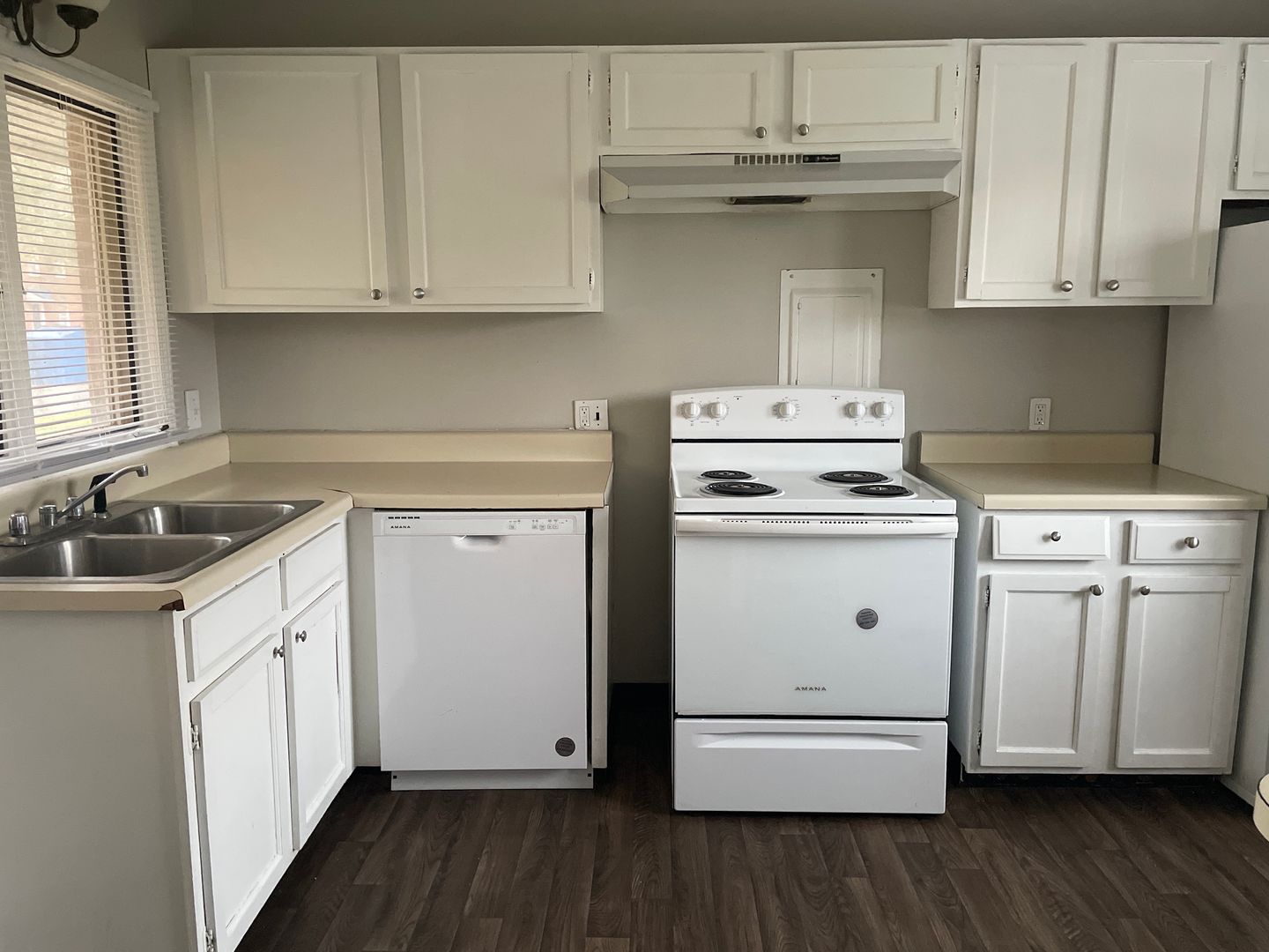 Rantoul Apartment: 701-749 Cantonment Ave