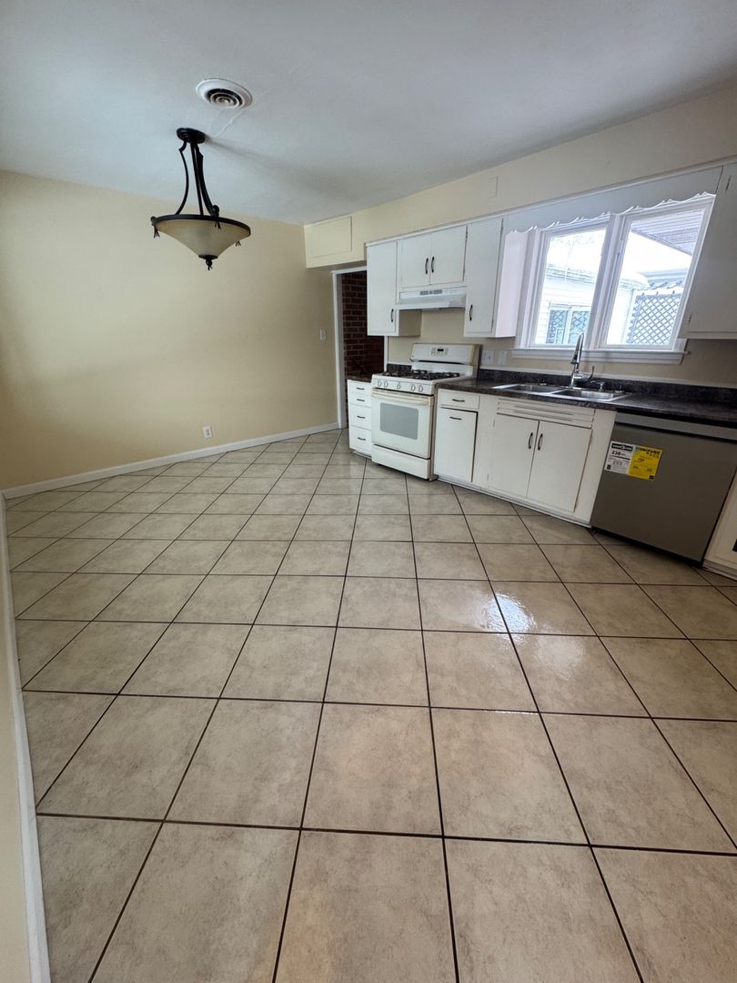 Rockford House: 3204 Buckingham