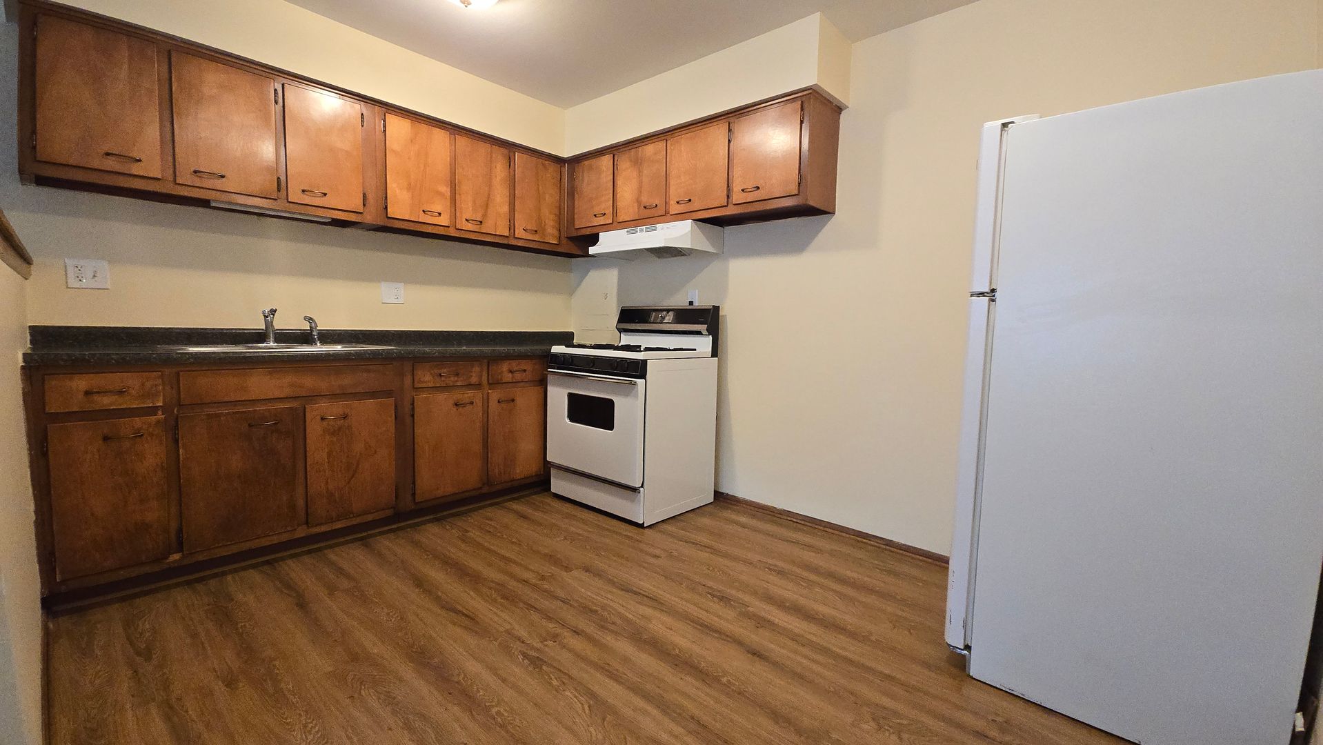 Rockford Apartment: 1020 N Main St