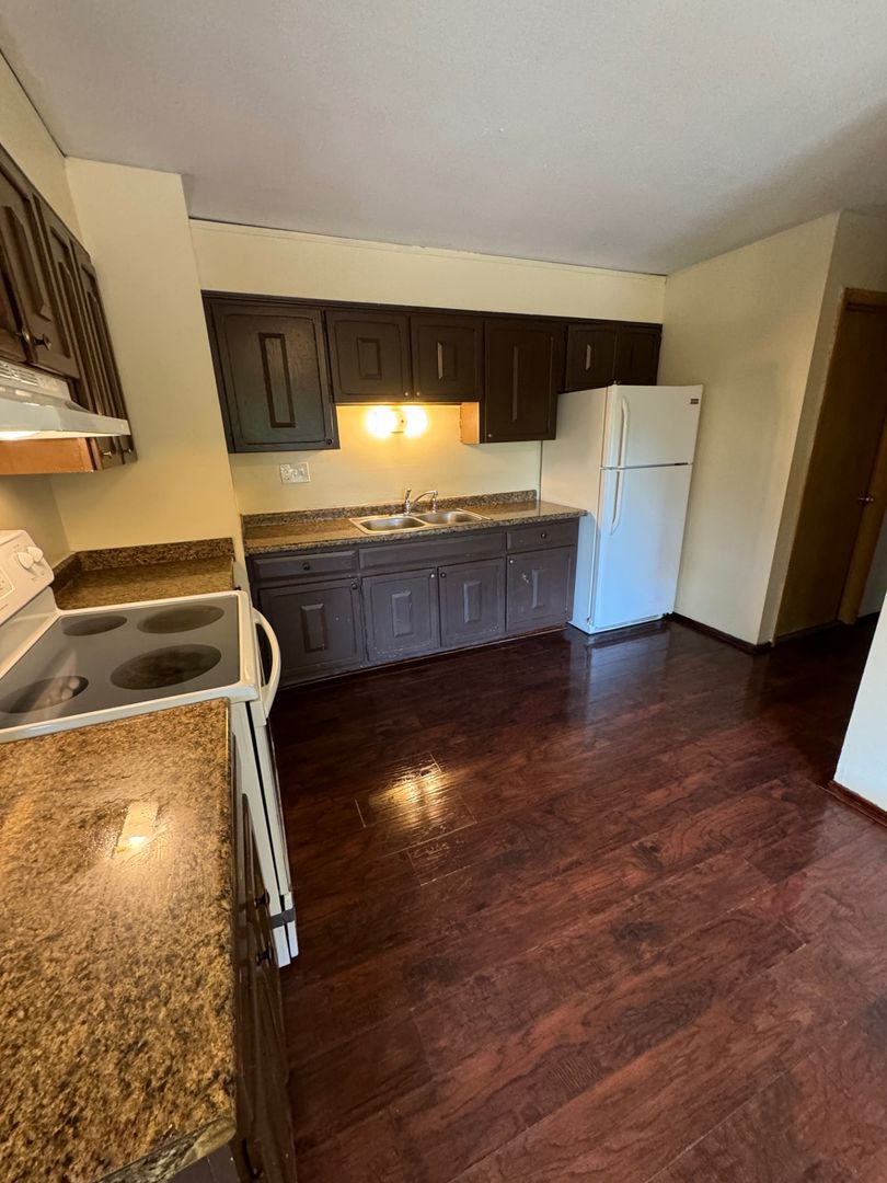 Rockford Apartment: 3311 Sun Valley Terrace