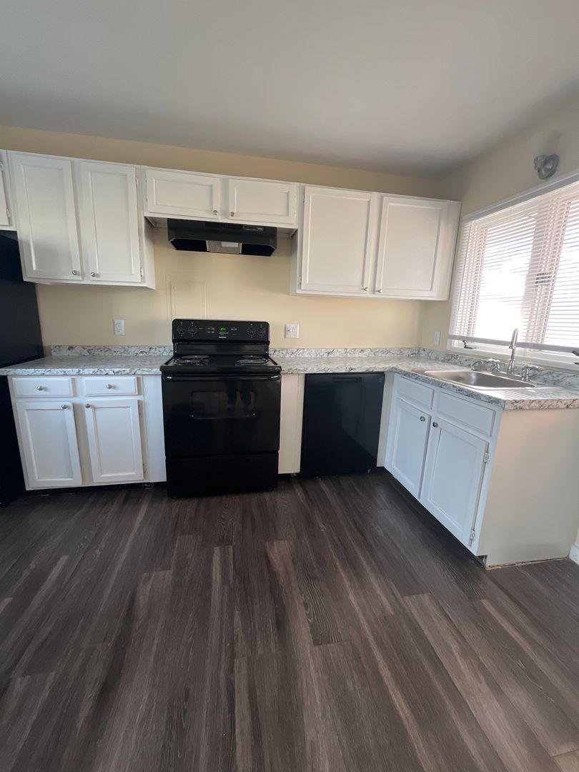 Rantoul Apartment: 701-749 Cantonment Ave