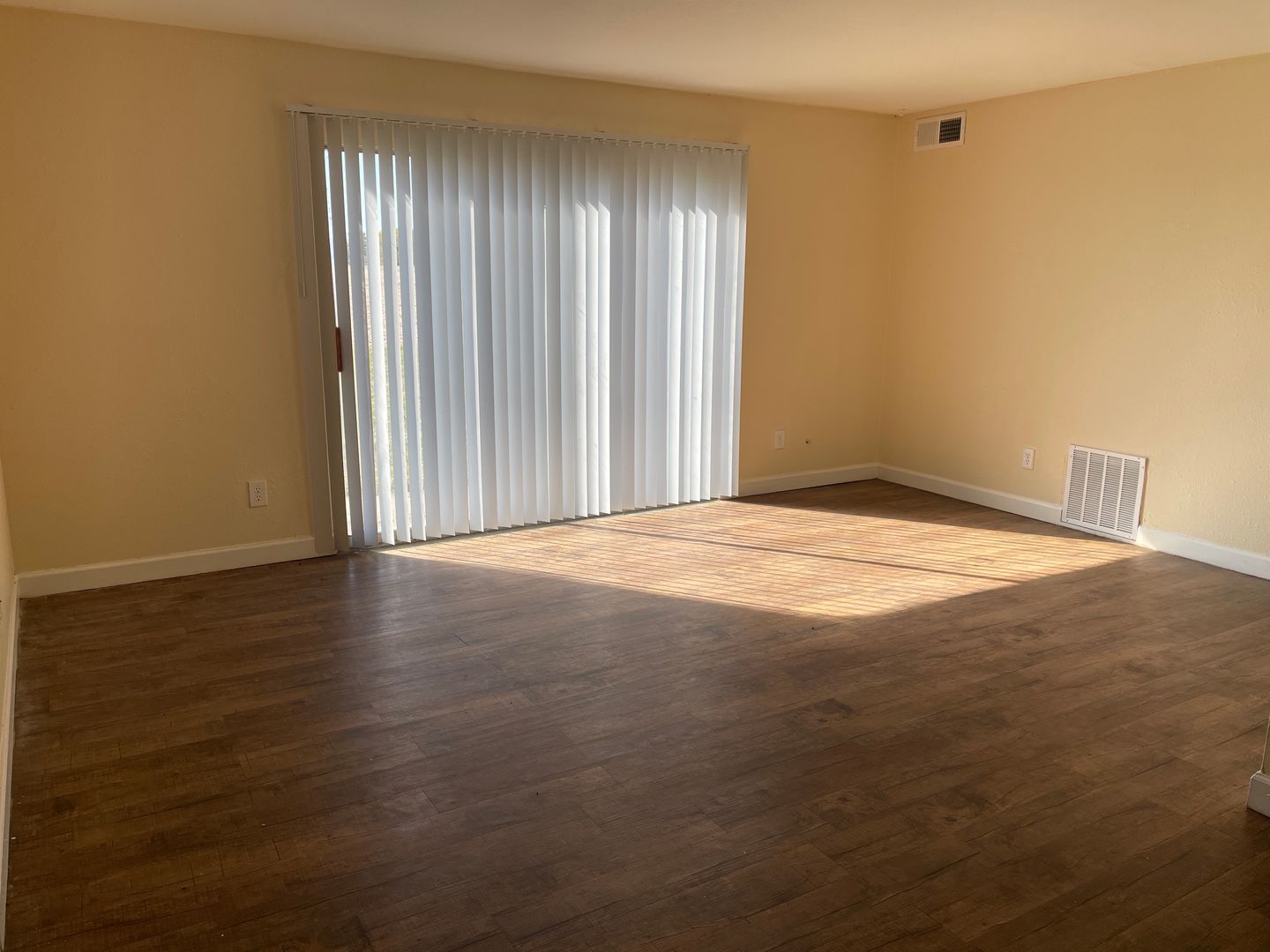 Rantoul Apartment: 1505 Hobson Drive