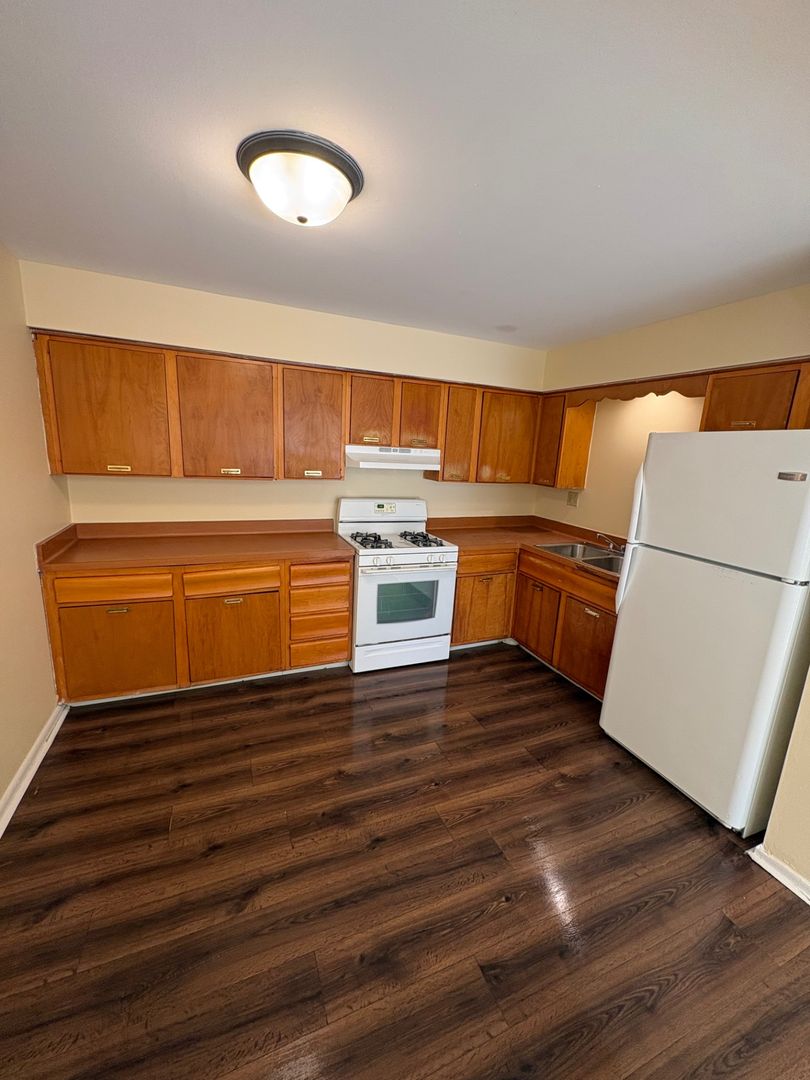 Rockford Apartment: 3432-36 Harrison Ave