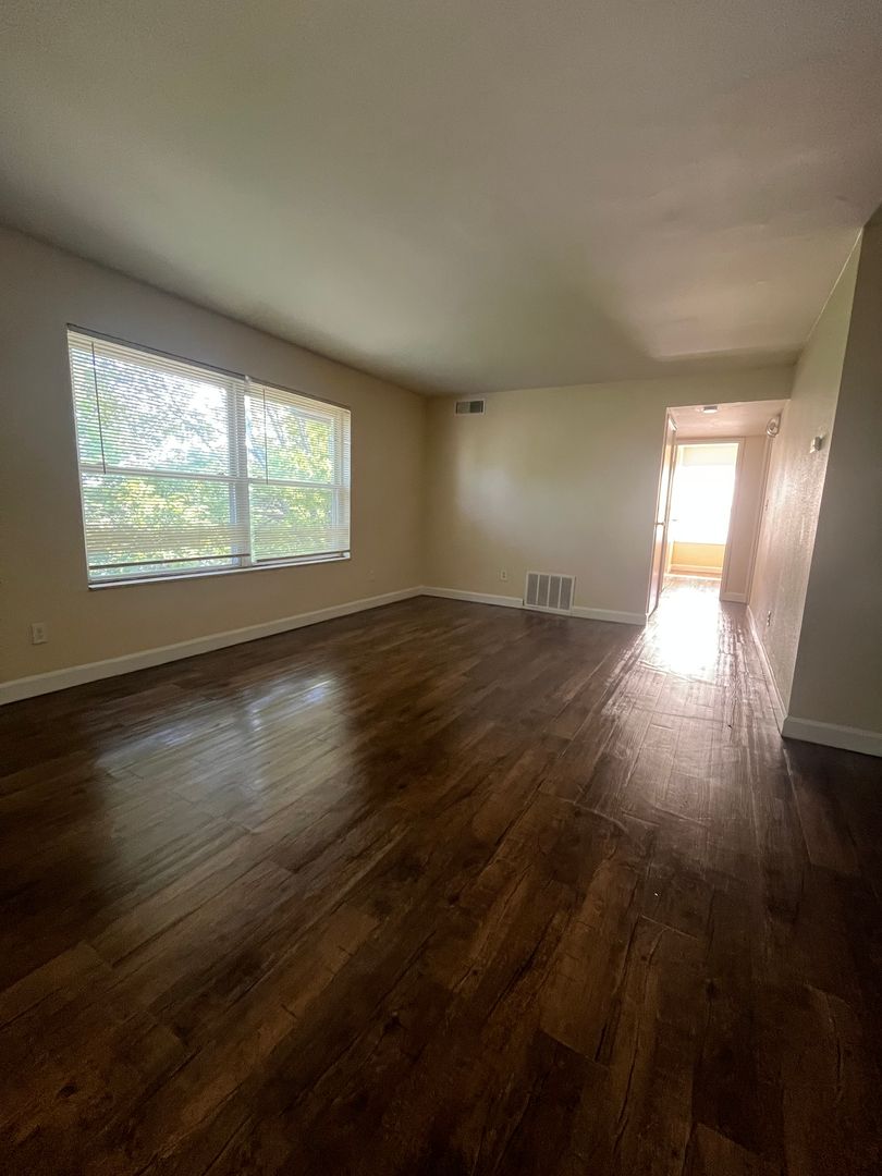 Rantoul Apartment: 1505 Hobson Drive