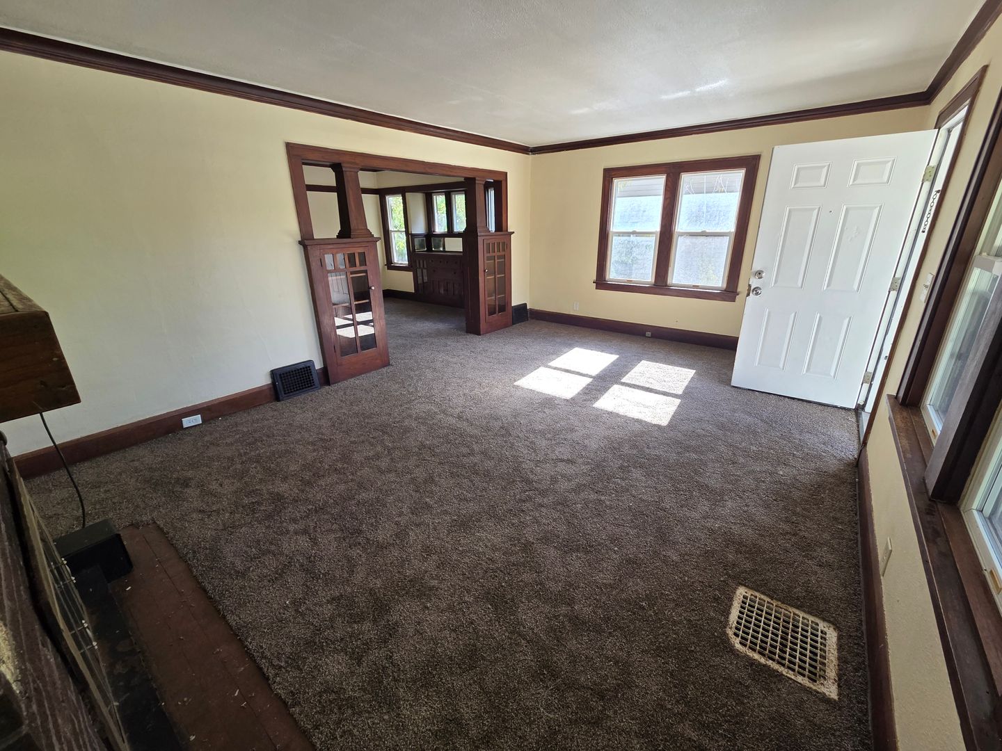 Rockford House: 803 N Winnebago St