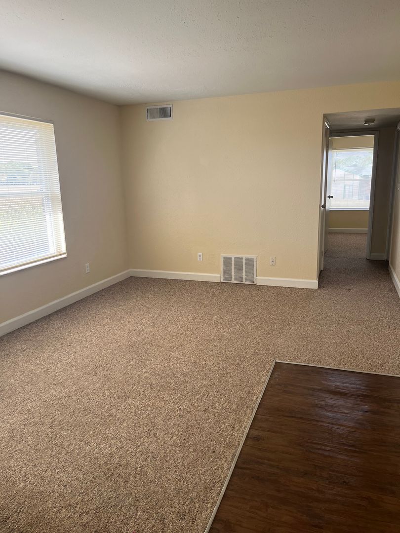 Rantoul Apartment: 1505 Hobson Drive