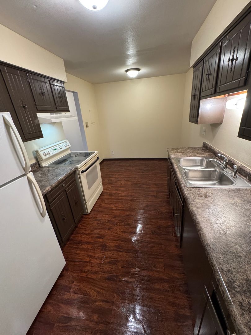 Rockford Apartment: 3106 Meriday Ln