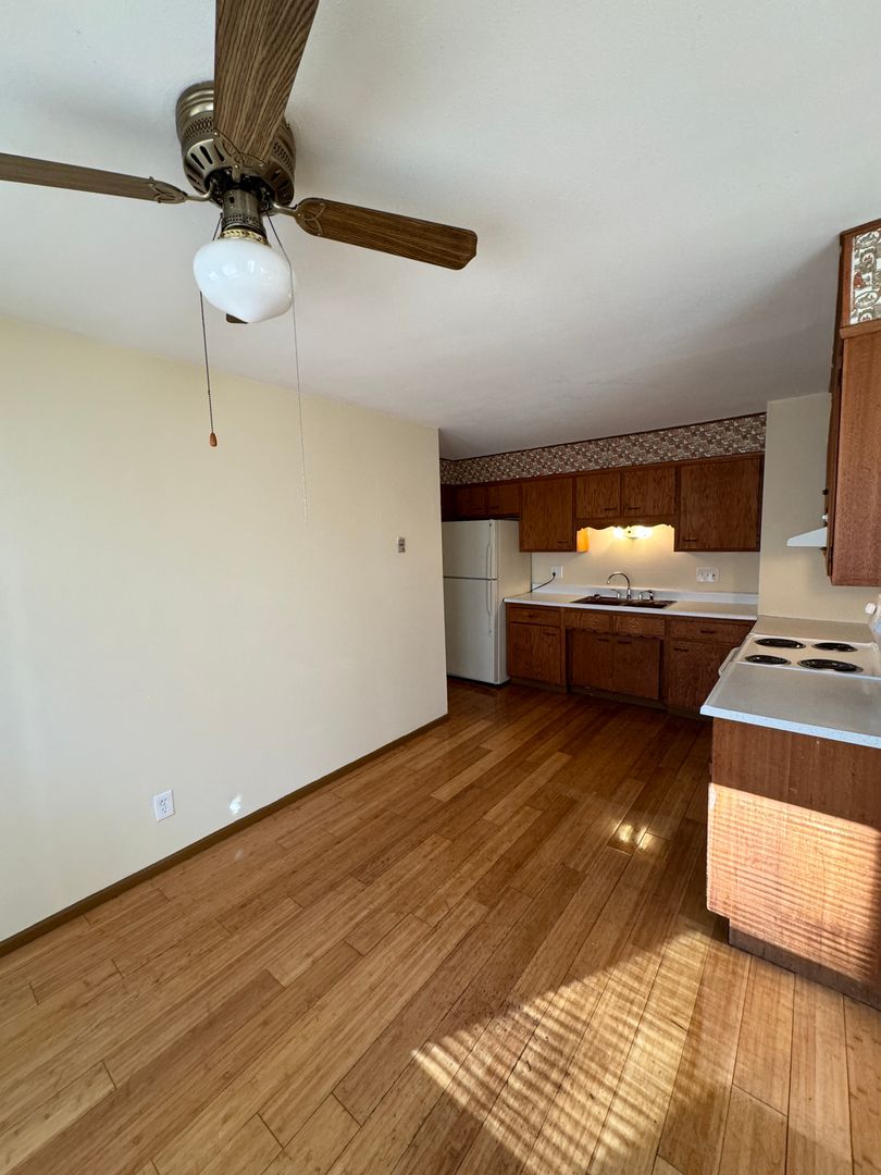 Rockford Apartment: 3303 Sun Valley Terrace