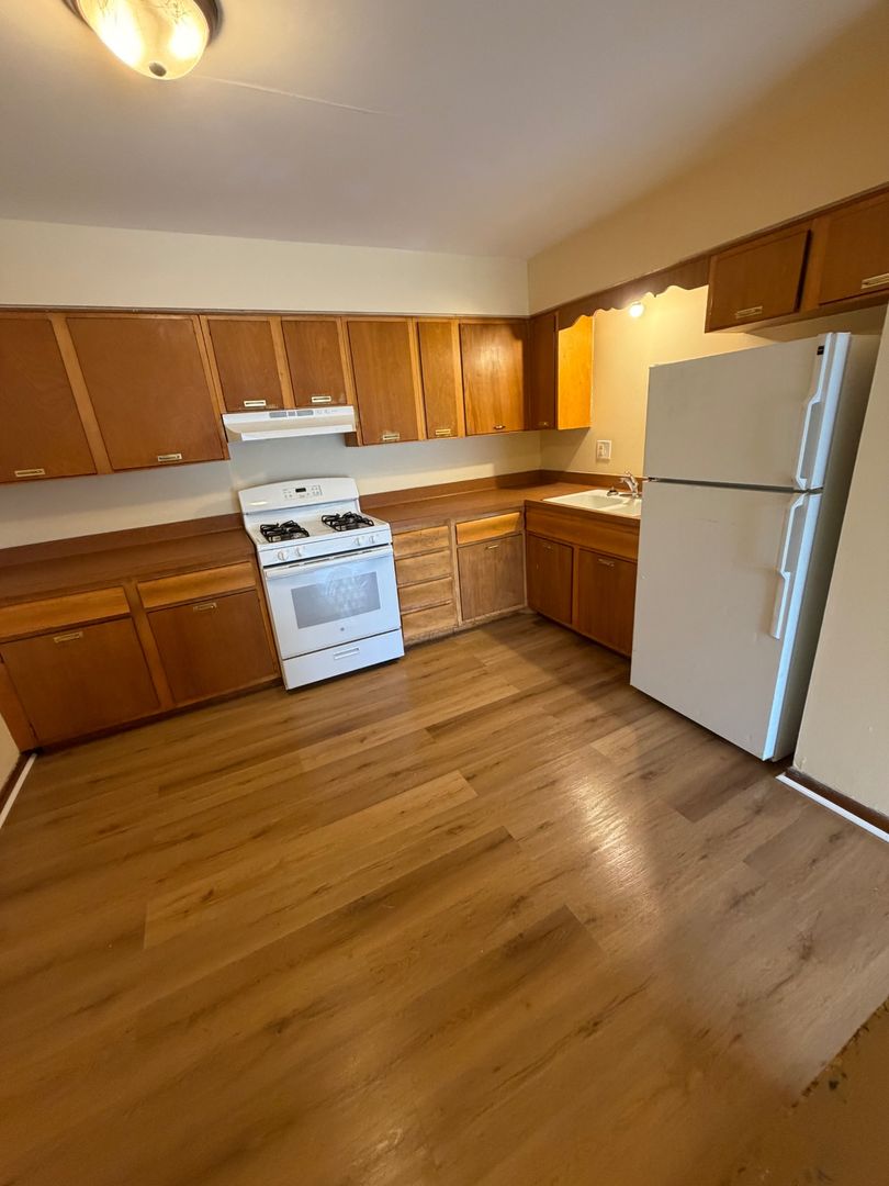 Rockford Apartment: 3432-36 Harrison Ave