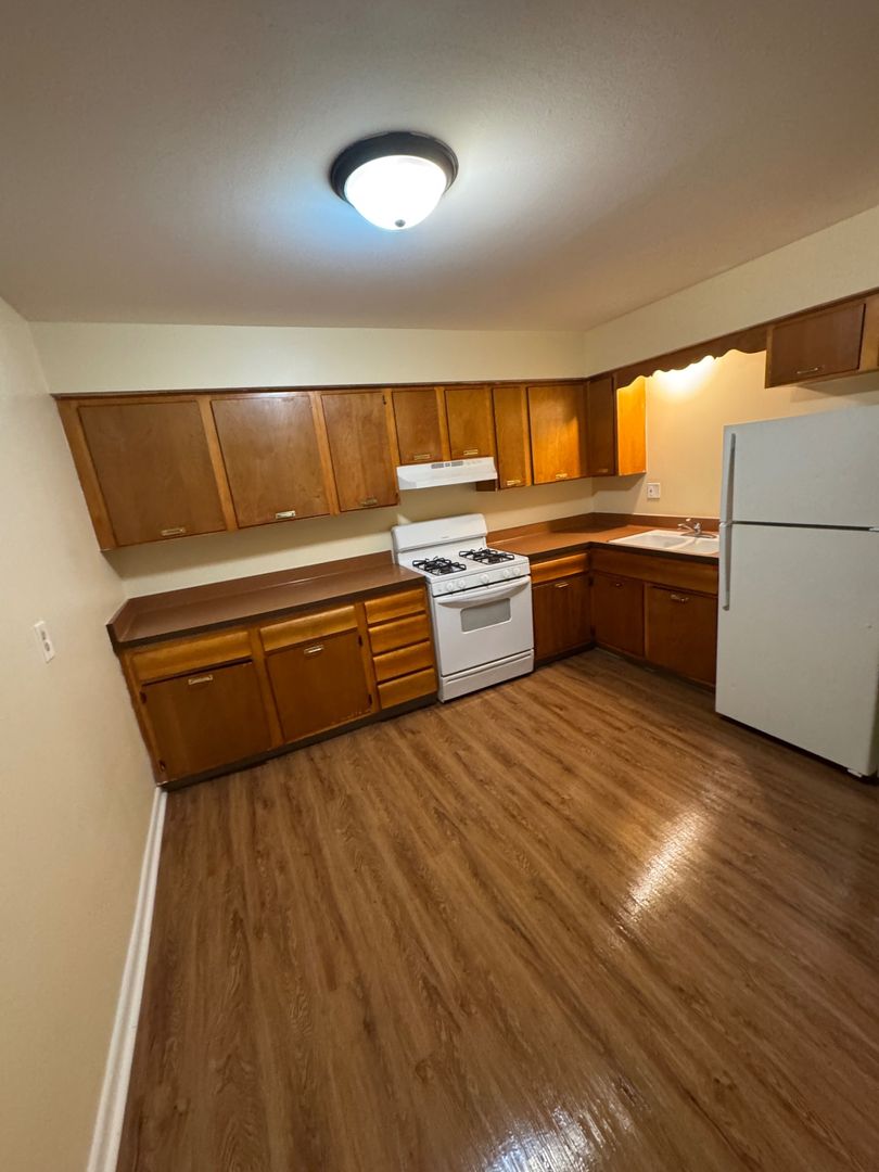 Rockford Apartment: 3432-36 Harrison Ave