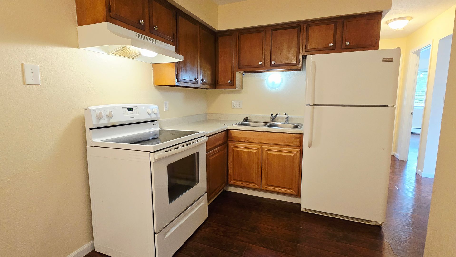 Rockford Apartment: 3124 Meriday Ln