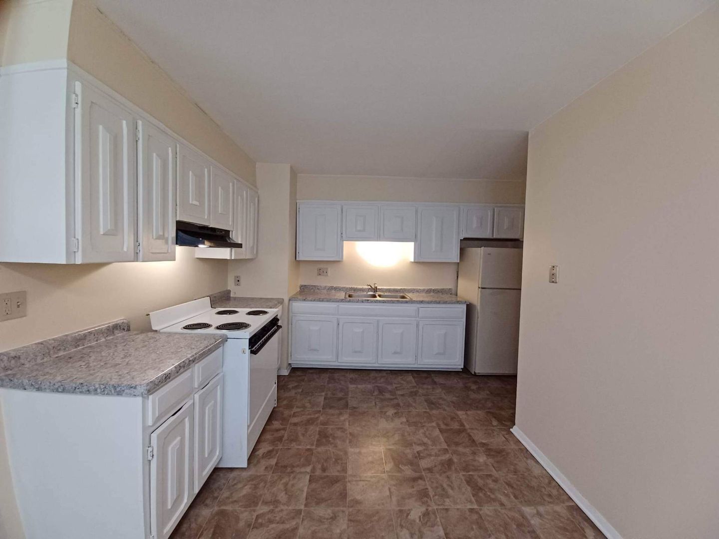 Rockford Apartment: 3311 Sun Valley Terrace