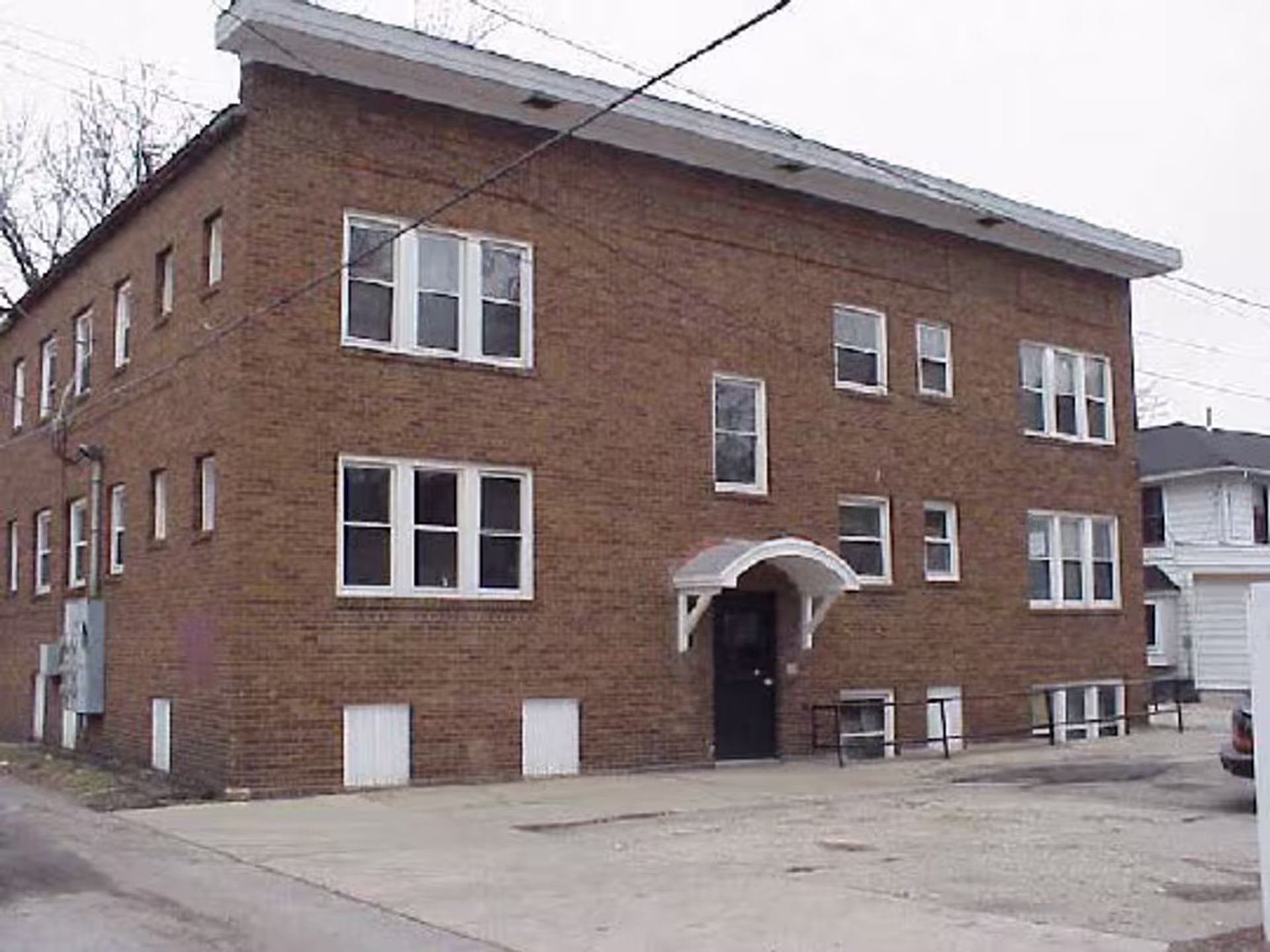 Rockford Apartment: 920 N Church St
