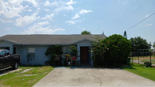 Sara Lou Acres - Cocoa FL - 2 Bedroom 1 Bathroom Apartment Duplex – photo 1