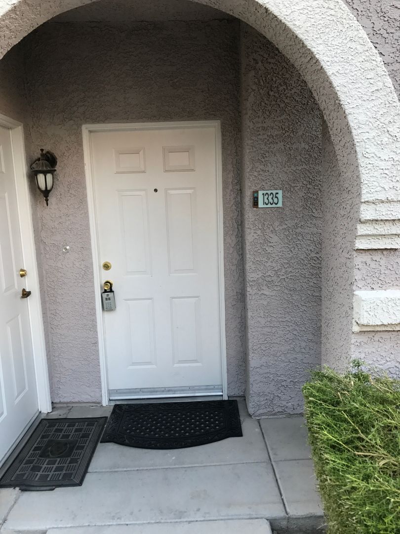 Las Vegas Condo: 10001 Peace Way #1335